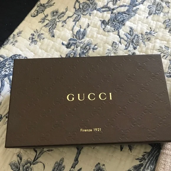 Authentic Gucci Smooth Leather Black Belt with Double G Buckle 90cm - Picture 1 of 4